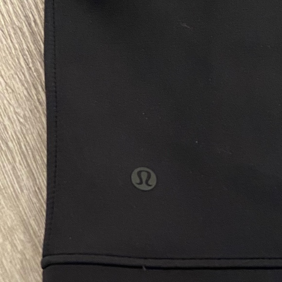 Lululemon black Crewneck - Picture 2 of 3